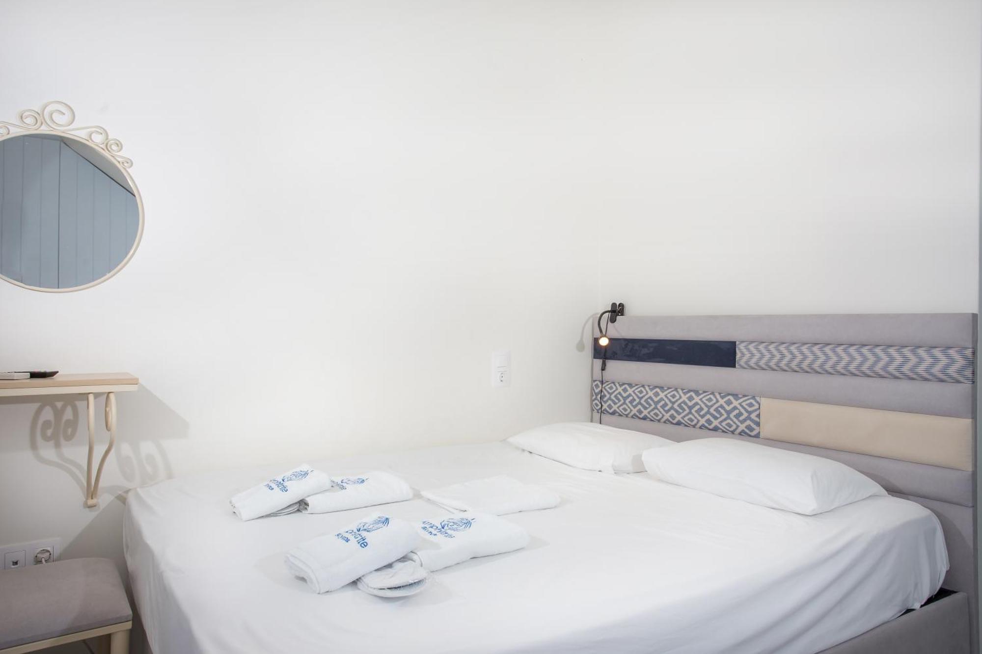 Amphitrite Apartments สกีรอส ภายนอก รูปภาพ